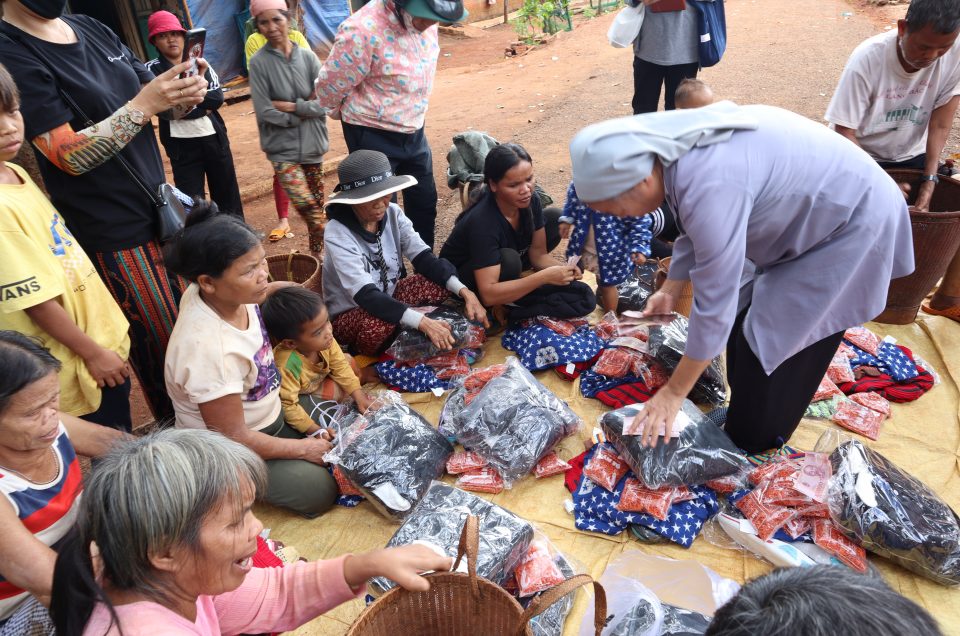 TỔNG KẾT CHUYẾN BÁC ÁI SỐ 9 (SFC09) - Hỗ Trợ Các Làng Phong và Bà Con Nghèo Ở Gia Lai, Kontum