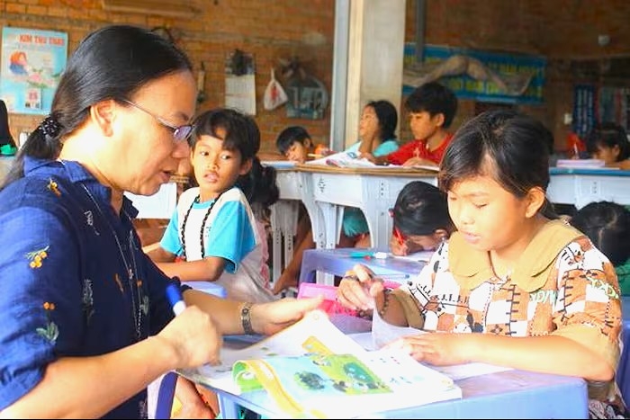 LỚP HỌC TÌNH THƯƠNG CON CÁ