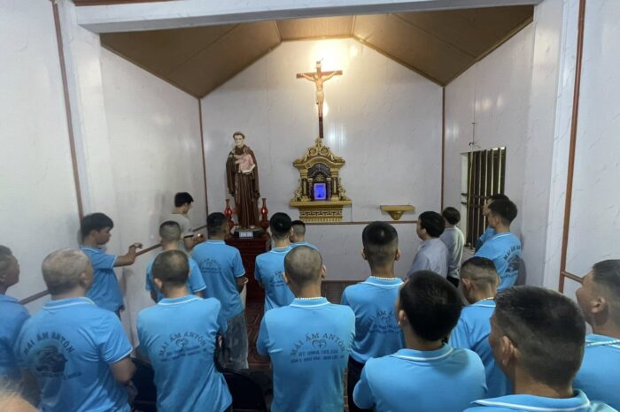 MÁI ẤM ANTON (AN TÔN)